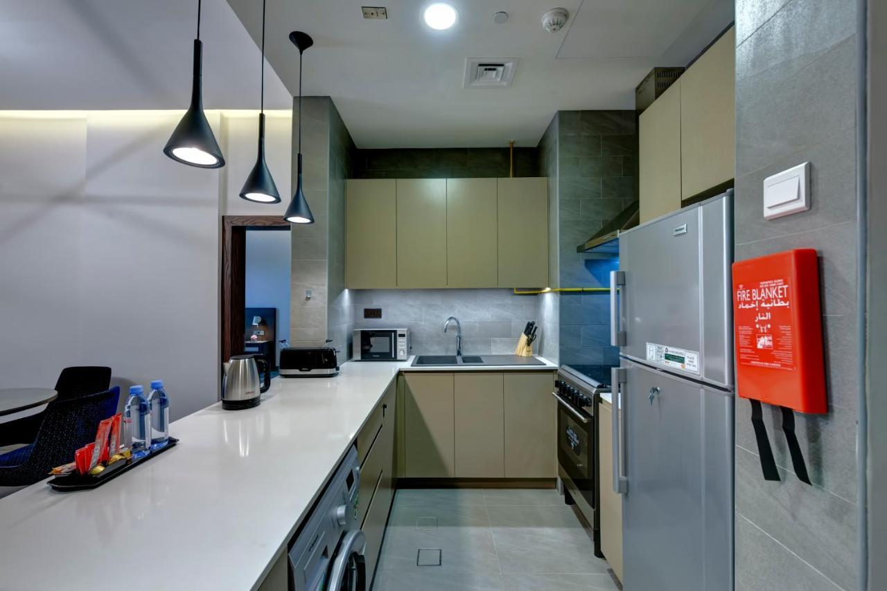 Abar Hotel Apartments Dip-1 Дубай Экстерьер фото